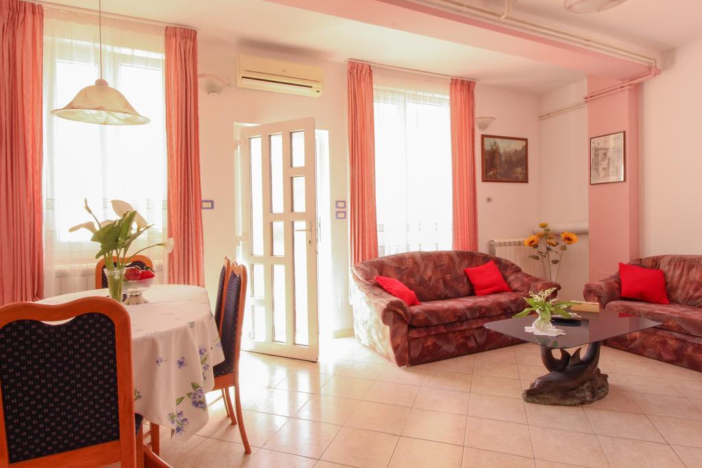 Apartments Sonja Rovinj Exterior photo